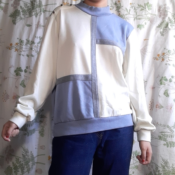 Colorblock Sweater - Picture 3 of 4